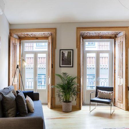 Charming Flat With Balconies Central Chiado District 2 Bedrooms & Ac 19Th Century Building Lisboa Eksteriør billede