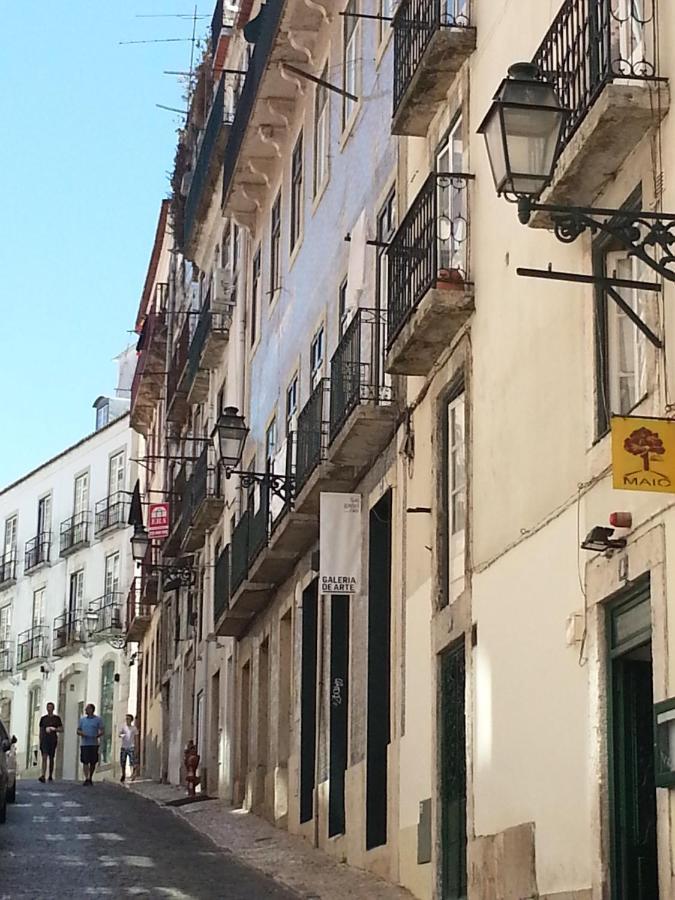 Charming Flat With Balconies Central Chiado District 2 Bedrooms & Ac 19Th Century Building Lisboa Eksteriør billede